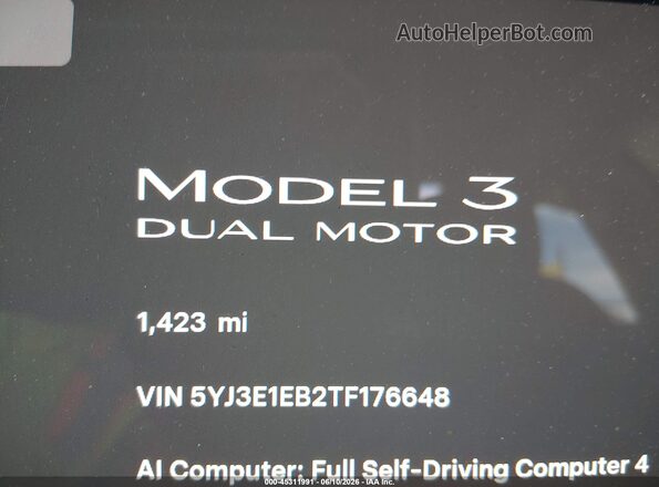 5YJ3E1EB2TF176648 2026 TESLA MODEL 3 Серый Панорамный вид салона 360°