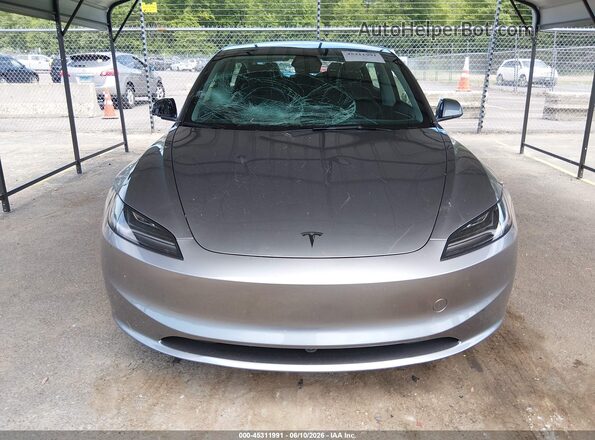 5YJ3E1EB2TF176648 2026 TESLA MODEL 3 Серый Вид панели приборов