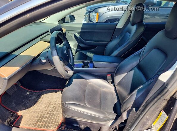 5YJ3E1EB3KF432486 2019 TESLA MODEL Gray Front interior view