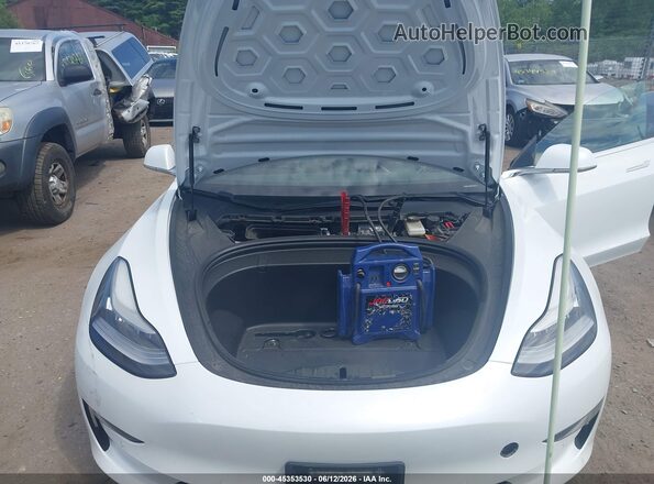 5YJ3E1EB3KF493417 2019 TESLA MODEL 3 White Հետևի տեսք