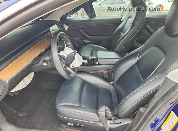 5YJ3E1EB3LF617185 2020 TESLA MODEL Синий Вид салона спереди