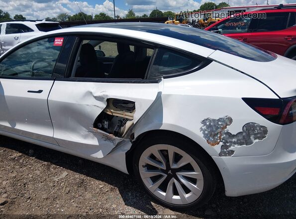 5YJ3E1EB3NF209529 2022 TESLA MODEL 3 White Front view