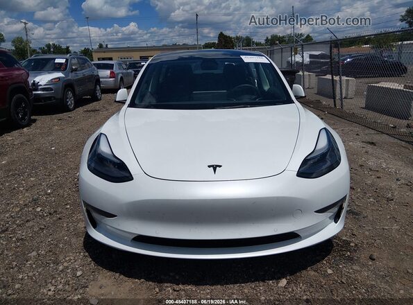 5YJ3E1EB3NF209529 2022 TESLA MODEL 3 White Rear interior view