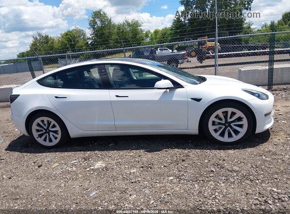 5YJ3E1EB3NF209529 2022 TESLA MODEL 3 White 360 interior view