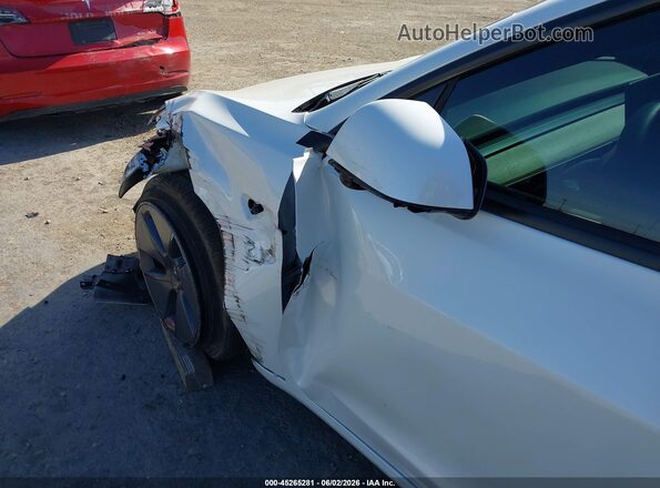 5YJ3E1EB3NF323899 2022 TESLA MODEL 3 Белый Вид щитка приборов