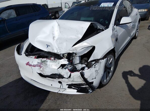 5YJ3E1EB3NF365943 2022 TESLA MODEL 3 White Widok z przodu