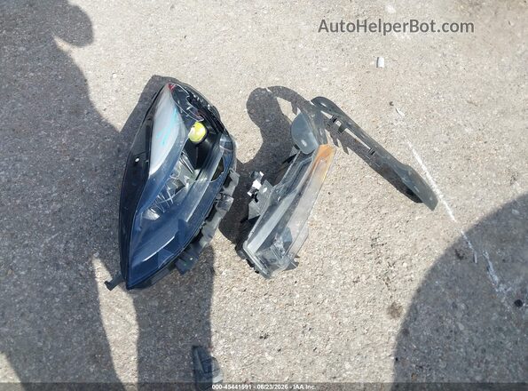 5YJ3E1EB3PF392742 2023 TESLA MODEL 3 Синий Вид панели приборов