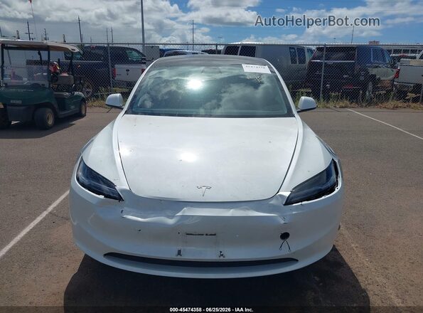 5YJ3E1EB3SF049096 2025 TESLA MODEL 3 White Widok zestawu wskaźników