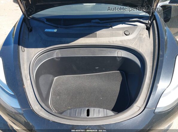 5YJ3E1EB4JF068190 2018 TESLA MODEL 3 Black Հետևի տեսք