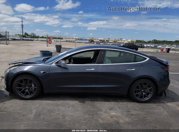 5YJ3E1EB4KF386084 2019 TESLA MODEL 3 Gray 