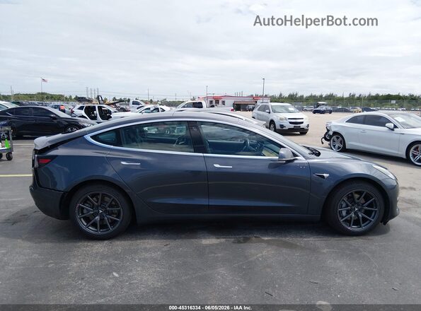 5YJ3E1EB4KF386084 2019 TESLA MODEL 3 Gray 
