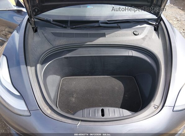5YJ3E1EB4KF425563 2019 TESLA MODEL 3 Gray Հետևի տեսք
