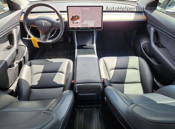 5YJ3E1EB4LF643200 2020 TESLA MODEL White Dashboard view