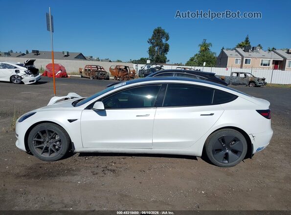 5YJ3E1EB4MF009208 2021 TESLA MODEL 3 White 360 interior view