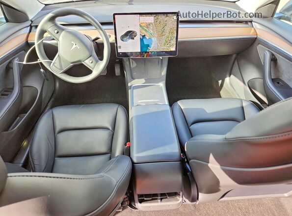 5YJ3E1EB4MF015199 2021 TESLA MODEL Серый Вид панели приборов