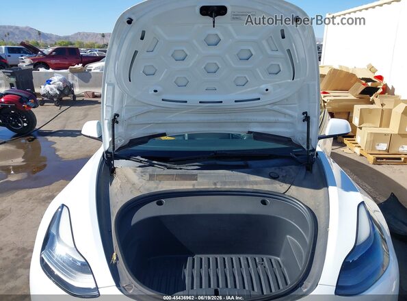 5YJ3E1EB4NF187024 2022 TESLA MODEL 3 White Հետևի տեսք