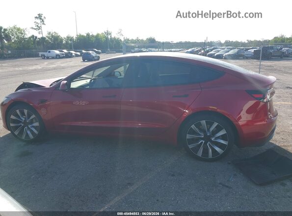 5YJ3E1EB4RF813502 2024 TESLA MODEL 3 Red Widok wnętrza z tyłu