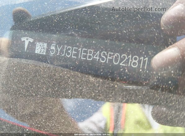 5YJ3E1EB4SF021811 2025 TESLA MODEL 3 Red Շարժիչի բաժամունքի տեսք