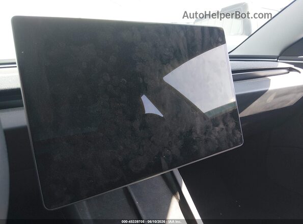 5YJ3E1EB4SF021811 2025 TESLA MODEL 3 Red Սալոնի հետևի տեսք