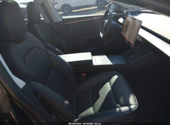 5YJ3E1EB4SF926145 2025 TESLA MODEL 3 Gray Vista interior delantera