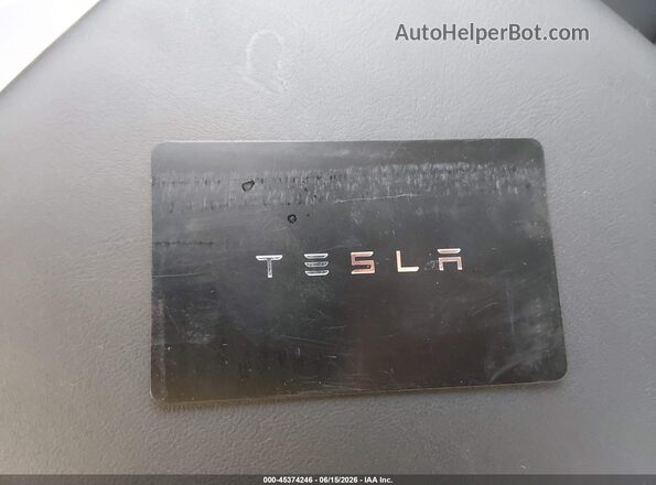 5YJ3E1EB4SF926145 2025 TESLA MODEL 3 Gray Vista del salpicadero