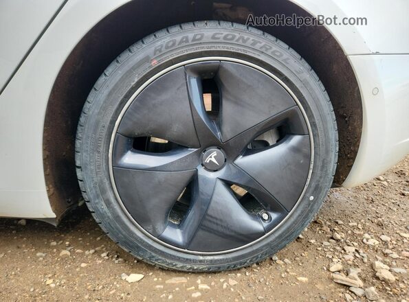 5YJ3E1EB5KF361551 2019 TESLA MODEL White 