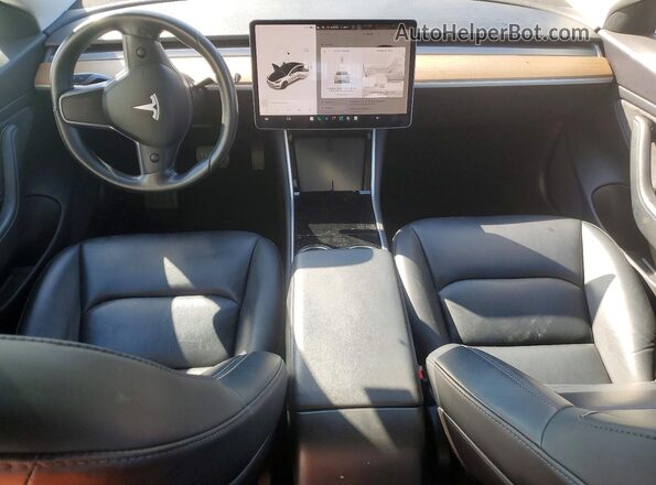 5YJ3E1EB5KF387955 2019 TESLA MODEL Белый Вид панели приборов