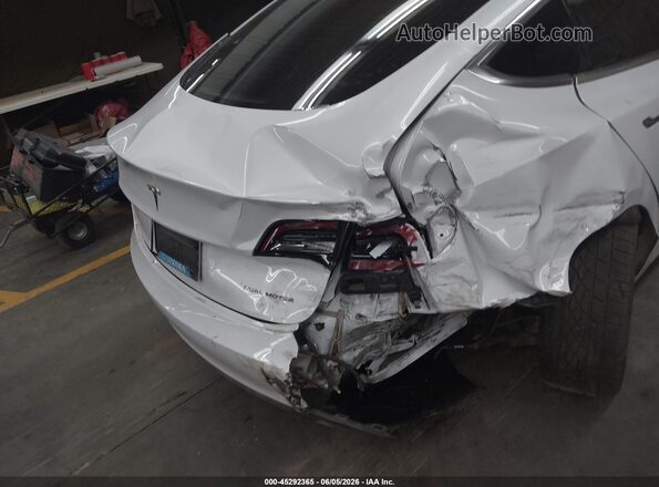 5YJ3E1EB5KF469443 2019 TESLA MODEL 3 White Widok z przodu