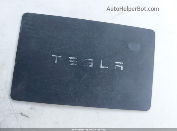 5YJ3E1EB5KF469443 2019 TESLA MODEL 3 White Widok deski rozdzielczej