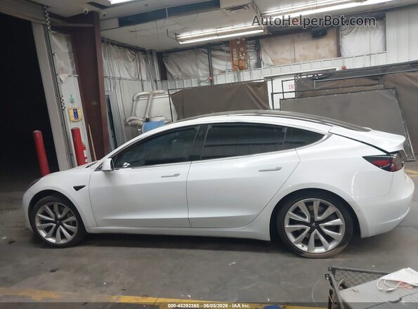 5YJ3E1EB5KF469443 2019 TESLA MODEL 3 White Widok wnętrza 360 stopni
