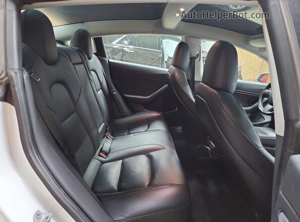 5YJ3E1EB5LF744360 2020 TESLA MODEL White Հետևի նստատեղերի տեսք