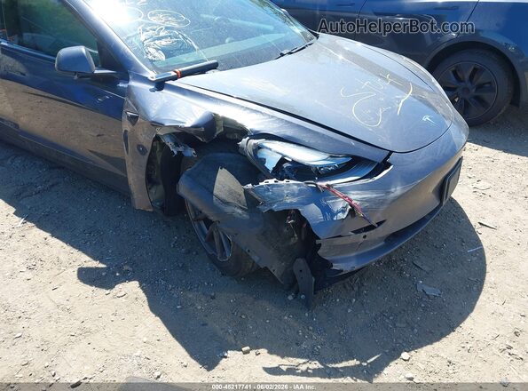 5YJ3E1EB5MF979195 2021 TESLA MODEL 3 Gray Widok z przodu
