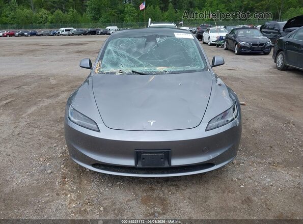 5YJ3E1EB5SF910584 2025 TESLA MODEL 3 Gray Vista del cuadro de instrumentos