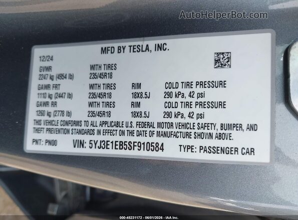 5YJ3E1EB5SF910584 2025 TESLA MODEL 3 Gray Vista del compartimento del motor