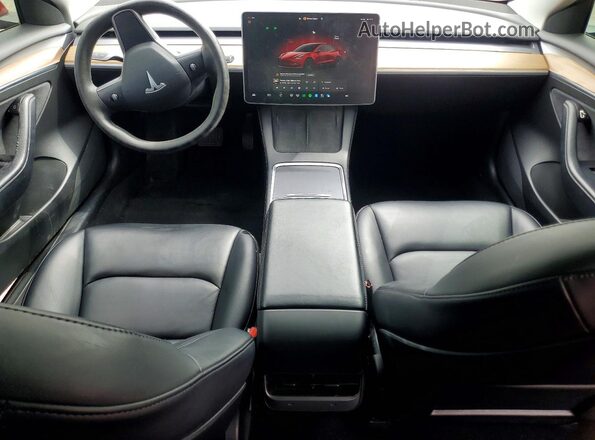 5YJ3E1EB6NF212490 2022 TESLA MODEL Красный Вид панели приборов