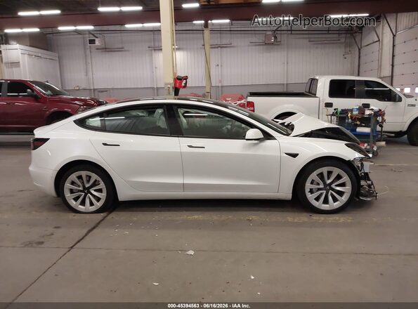 5YJ3E1EB6NF365600 2022 TESLA MODEL 3 Белый Вид щитка приборов
