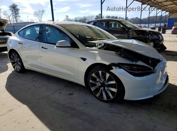 5YJ3E1EB6SF875991 2025 TESLA MODEL Белый Передняя правая четверть