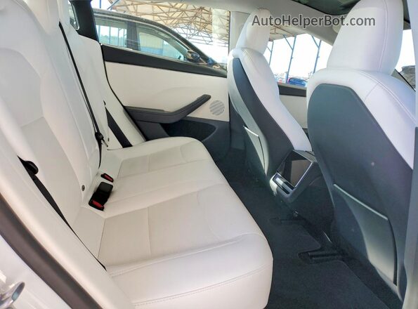 5YJ3E1EB6SF875991 2025 TESLA MODEL Белый Вид задних сидений