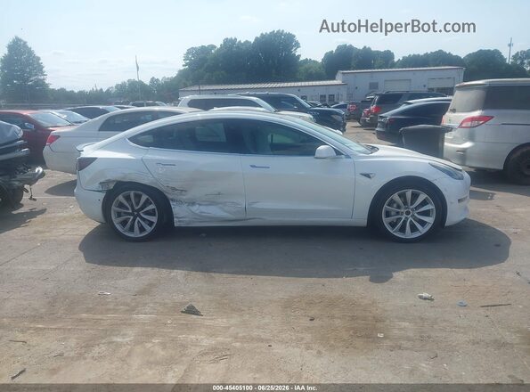 5YJ3E1EB7JF096873 2018 TESLA MODEL 3 Белый Вид щитка приборов