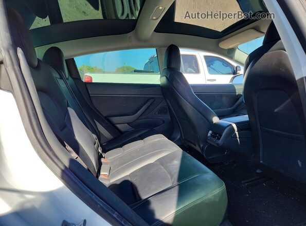 5YJ3E1EB7LF667331 2020 TESLA MODEL White უკანა სავარძლების ხედი