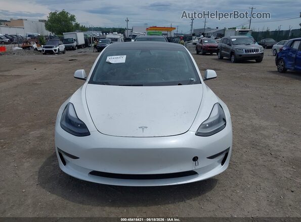 5YJ3E1EB7MF054854 2021 TESLA MODEL 3 White Vista interior trasera