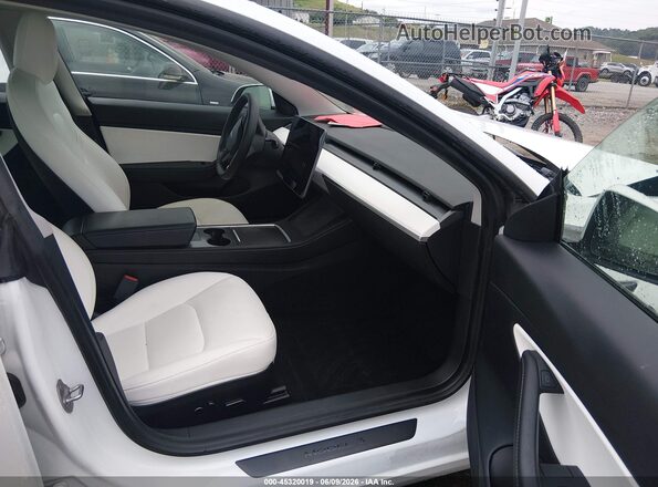 5YJ3E1EB7MF903333 2021 TESLA MODEL 3 White Вид салону спереду