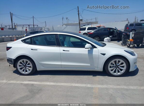 5YJ3E1EB7NF136231 2022 TESLA MODEL 3 Белый Панорамный вид салона 360°