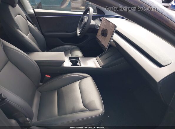 5YJ3E1EB7RF844601 2024 TESLA MODEL 3 Черный Вид салона спереди