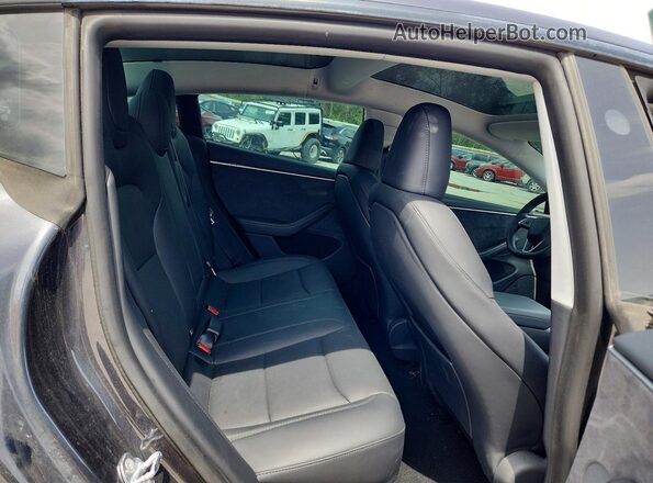 5YJ3E1EB7SF993872 2025 TESLA MODEL Black 