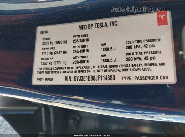 5YJ3E1EB8JF114880 2018 TESLA MODEL 3 Blue Engine compartment view