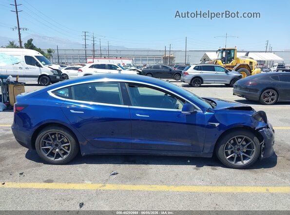 5YJ3E1EB8JF114880 2018 TESLA MODEL 3 Blue Rear interior view
