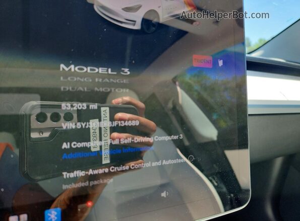 5YJ3E1EB8JF134689 2018 TESLA MODEL Blue Սարքավորումների վահանակի տեսք