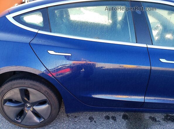 5YJ3E1EB8KF387366 2019 TESLA MODEL Blue Widok tylnych siedzeń