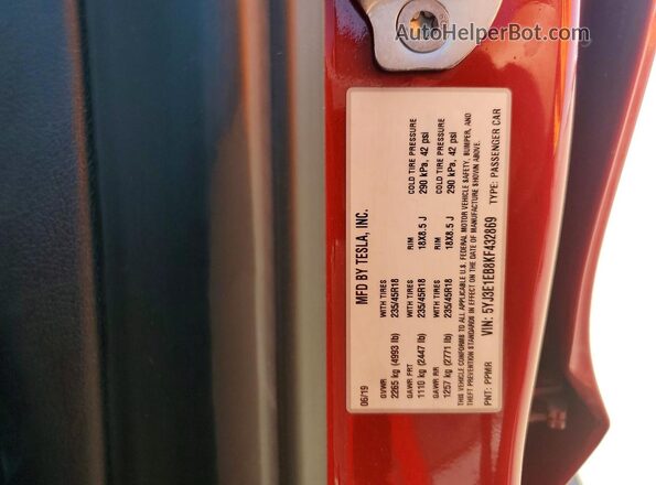 5YJ3E1EB8KF432869 2019 TESLA MODEL Red ძრავის განყოფილების ხედი